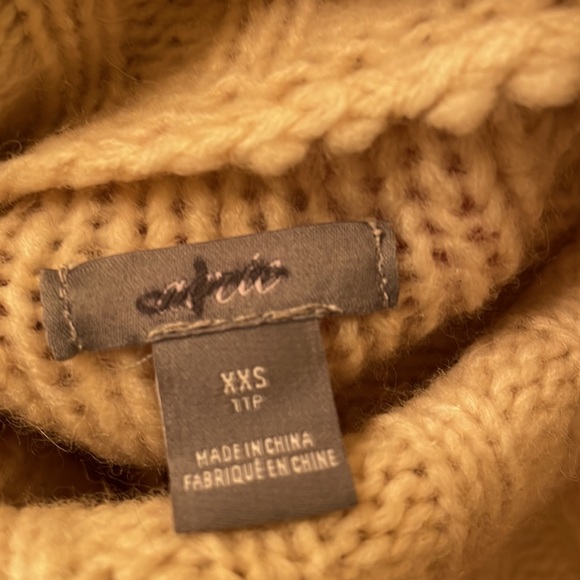 Aerie Oversized Cable Knit Wool Blend Turtle Neck Sweater - Picture 4 of 5